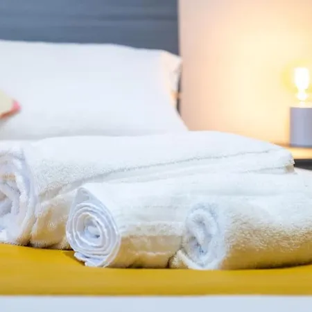 Apartment Old Town-porta Susa Free Parking Modern Flat X6 *